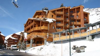chalet val 2400